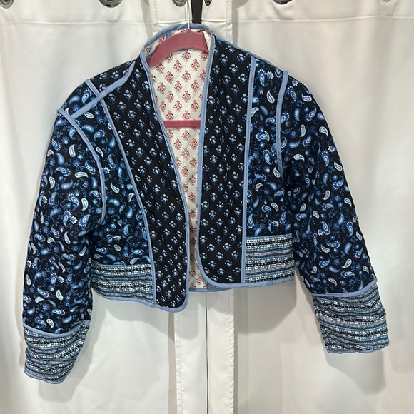 Stylish Women's Quilted Jacket - Picture 1 of 2